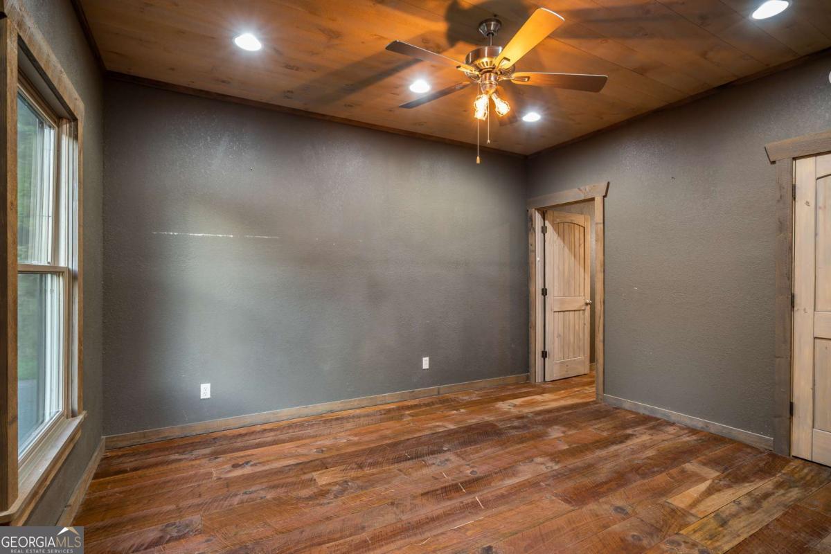 2637 River Road Mineral Bluff GA 30559