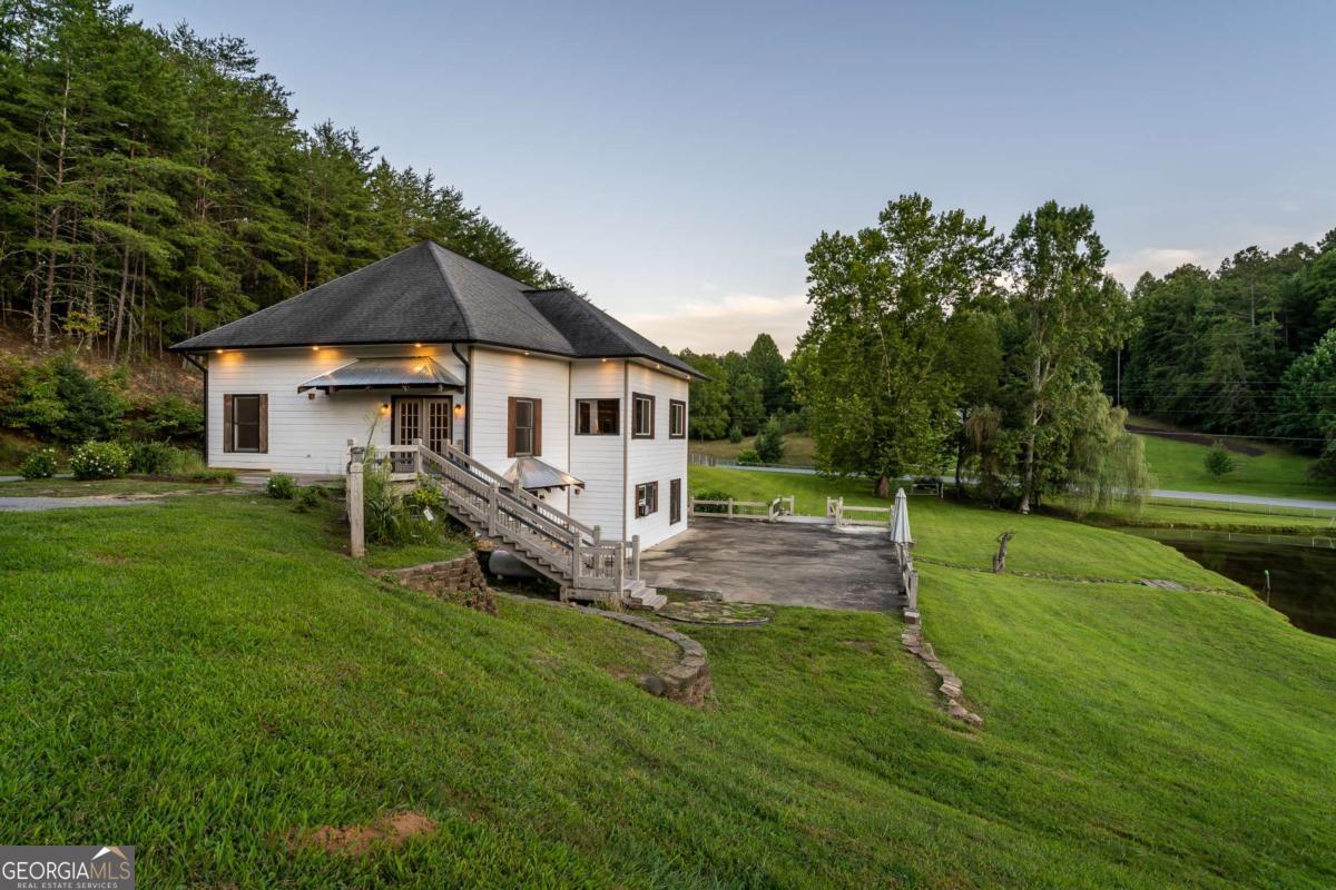 2637 River Road Mineral Bluff GA 30559