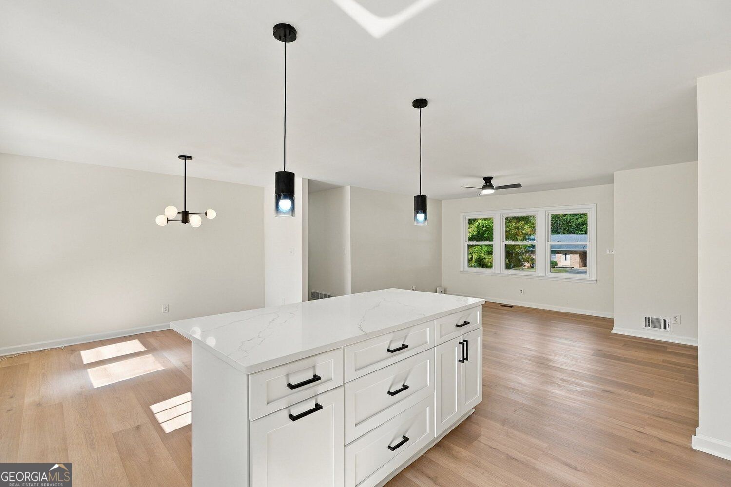 3085 Bobolink Drive Rex GA 30273