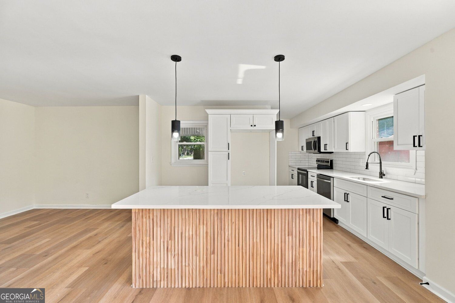 3085 Bobolink Drive Rex GA 30273