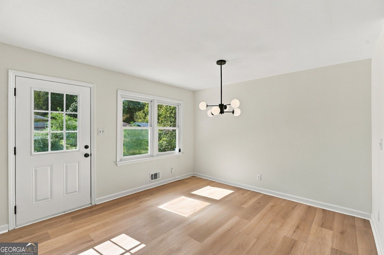 3085 Bobolink Drive Rex GA 30273