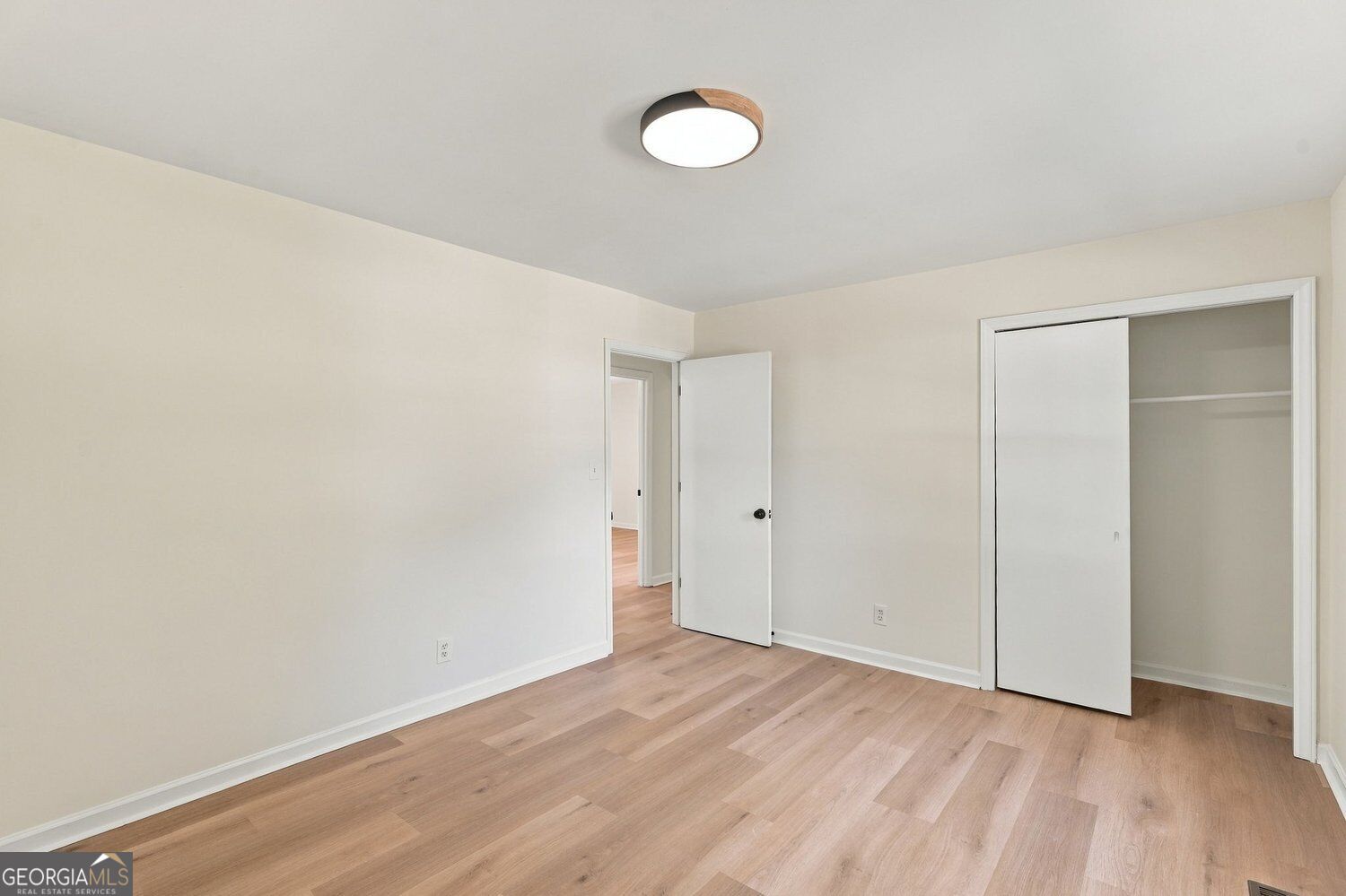3085 Bobolink Drive Rex GA 30273