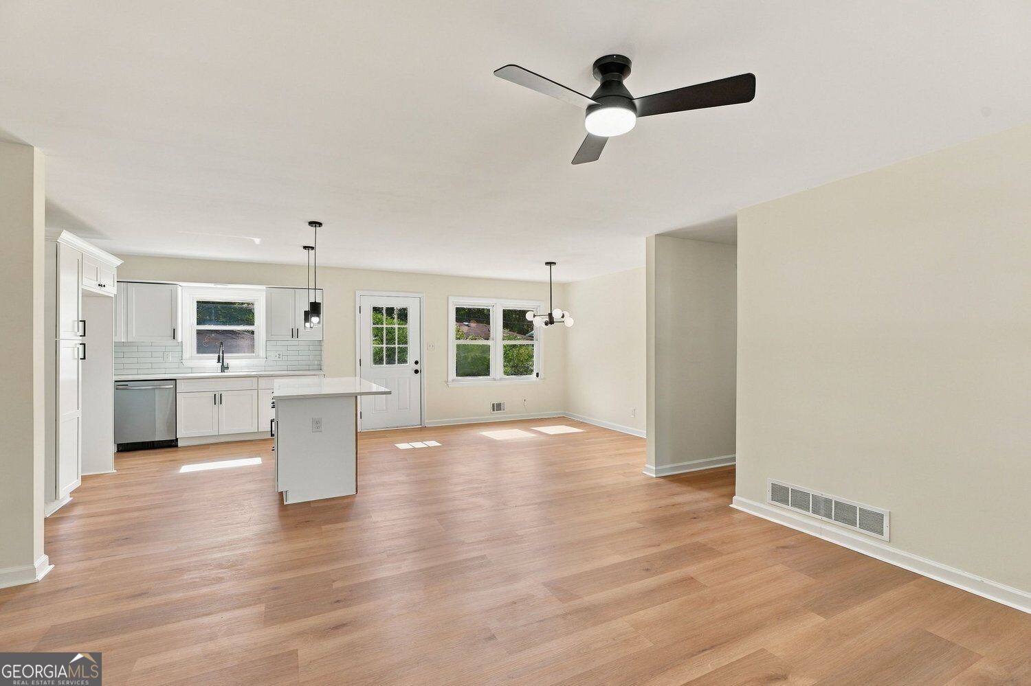 3085 Bobolink Drive Rex GA 30273