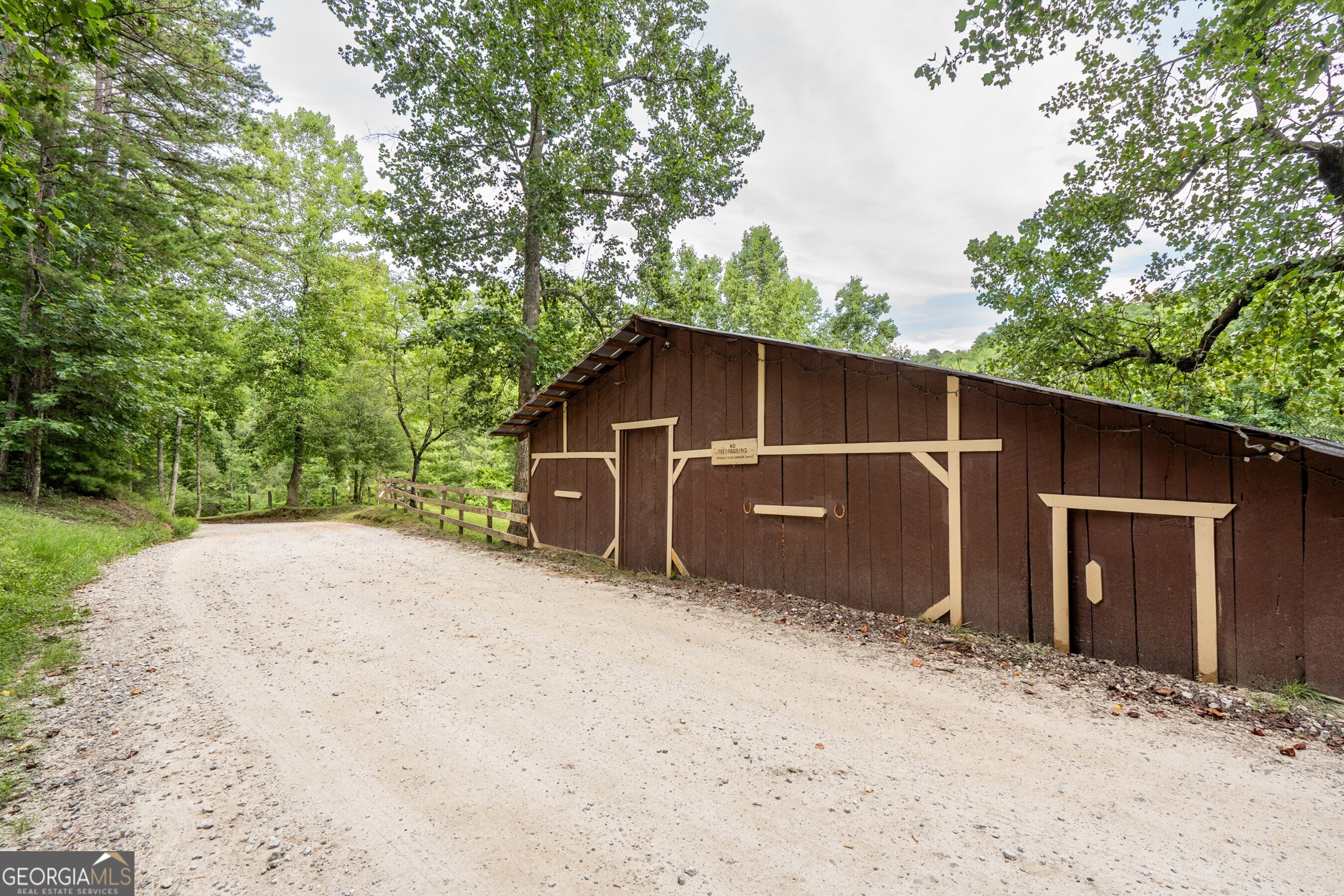 518 Grizzly Ridge Road Lakemont GA 30552