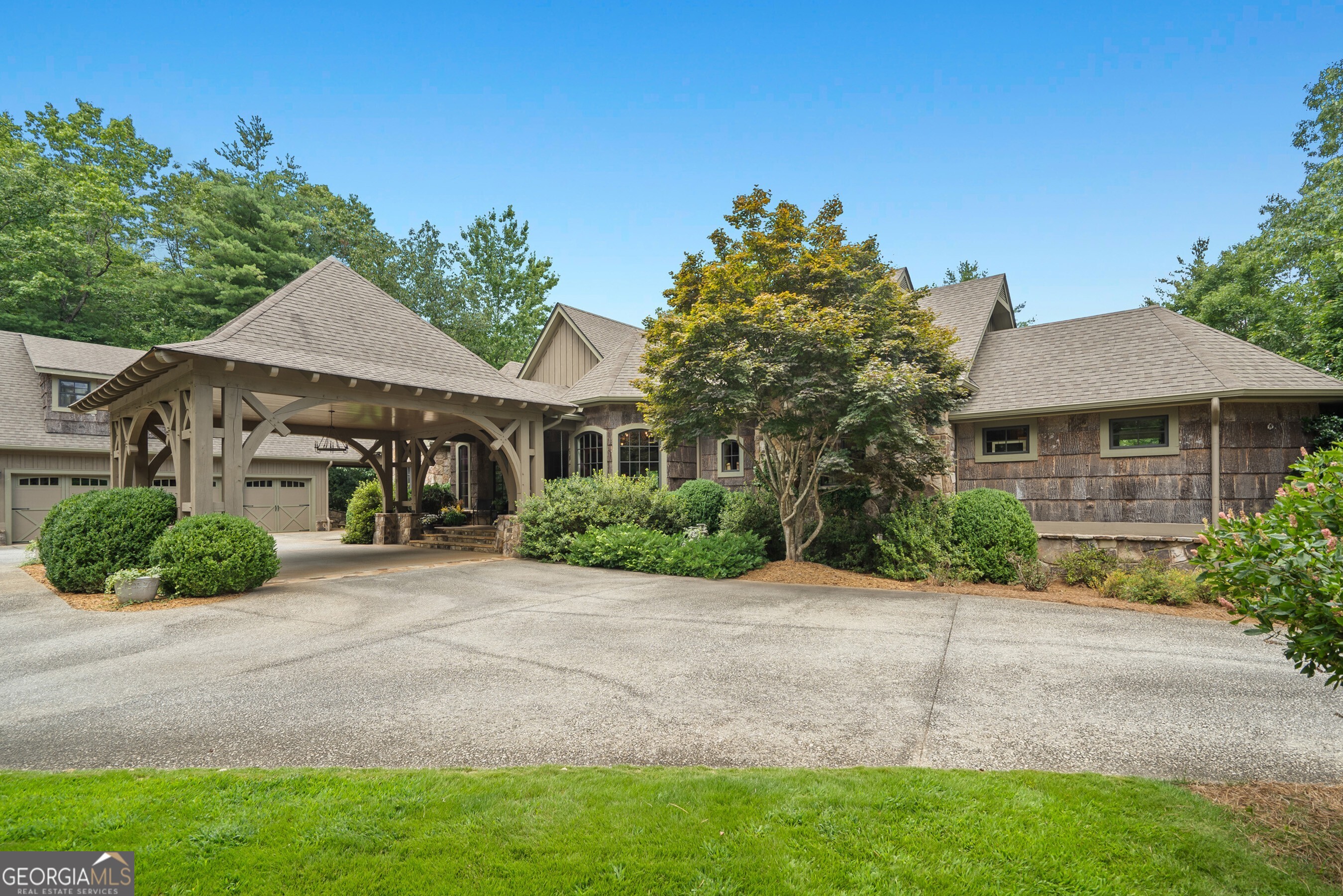 518 Grizzly Ridge Road Lakemont GA 30552