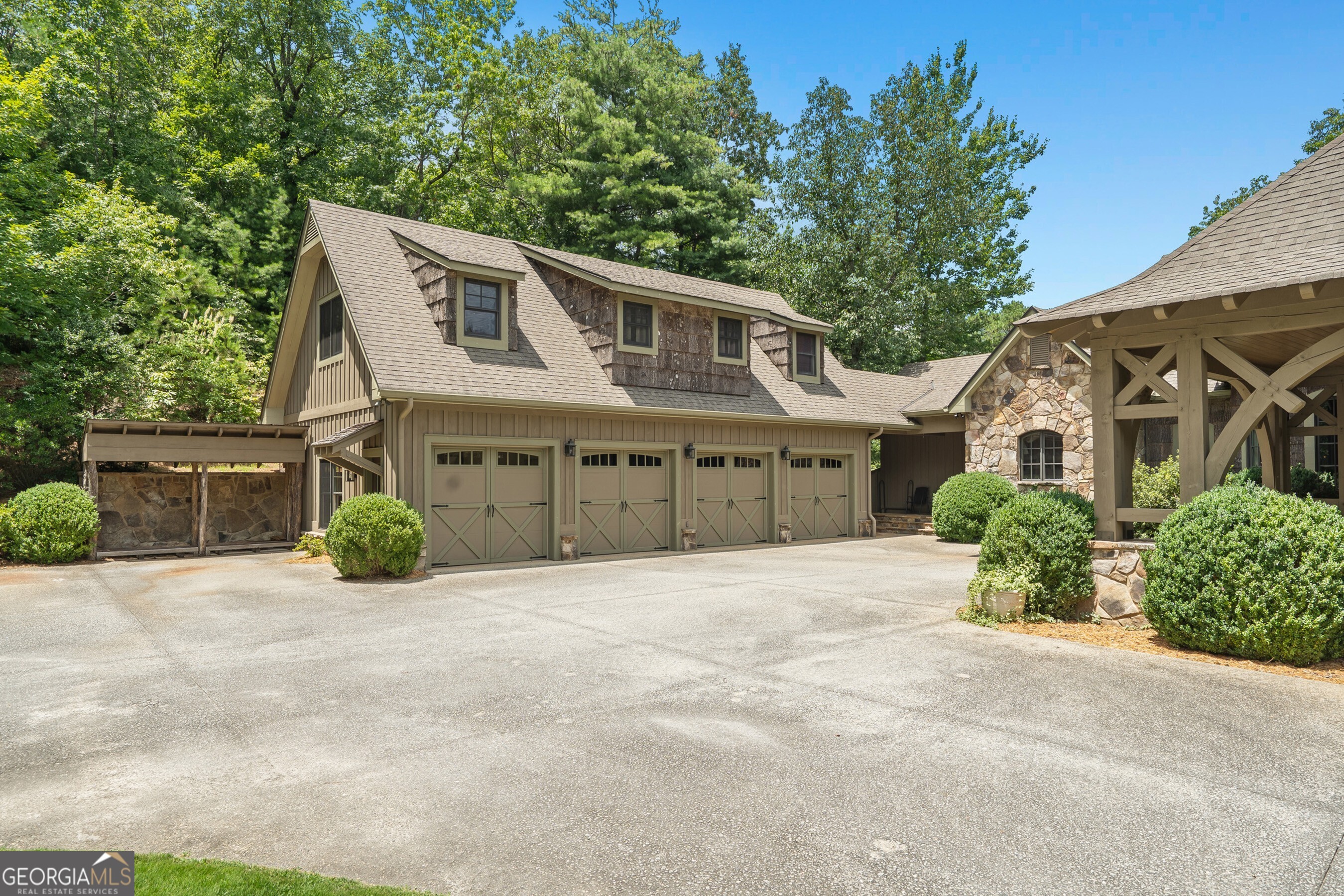 518 Grizzly Ridge Road Lakemont GA 30552
