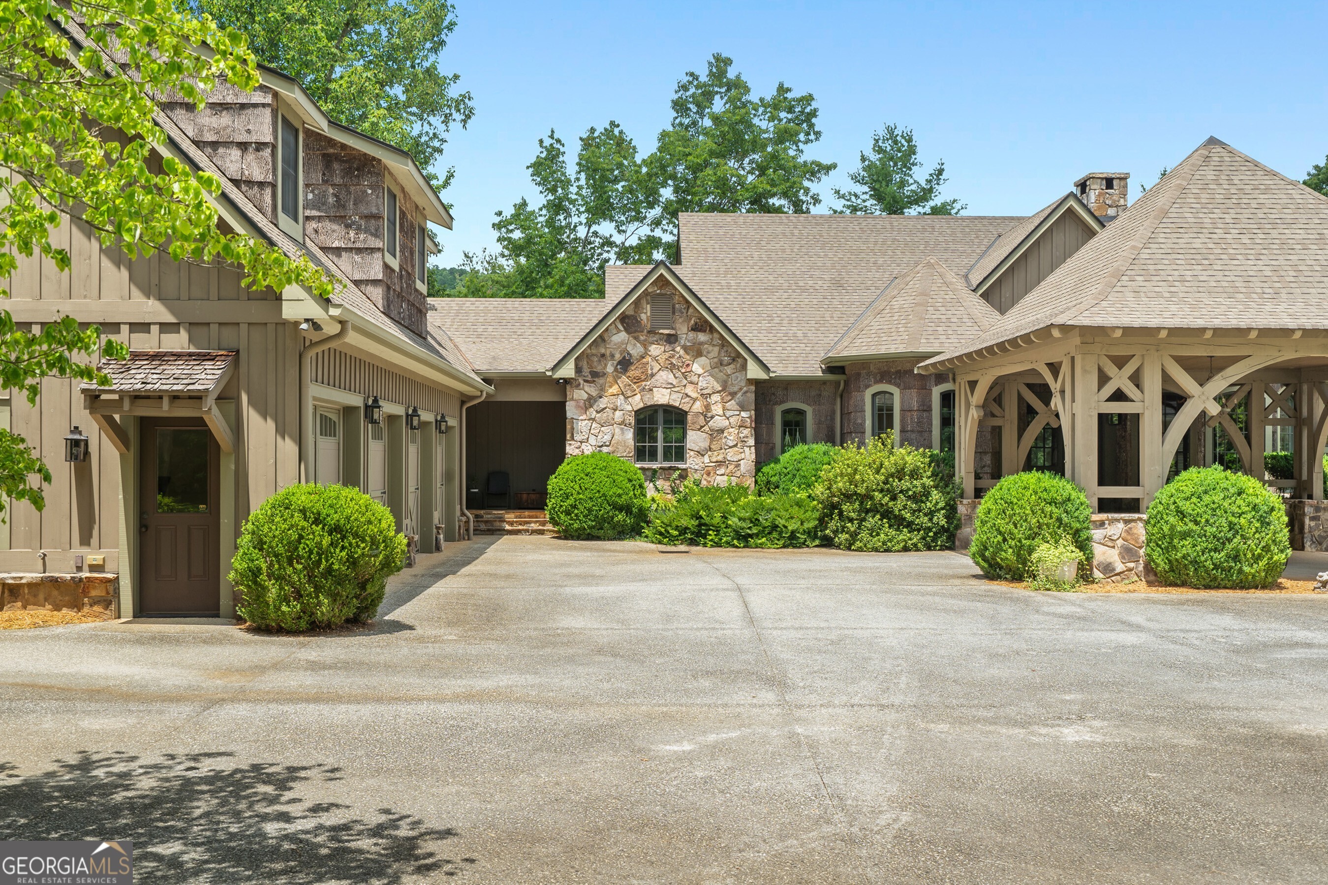518 Grizzly Ridge Road Lakemont GA 30552