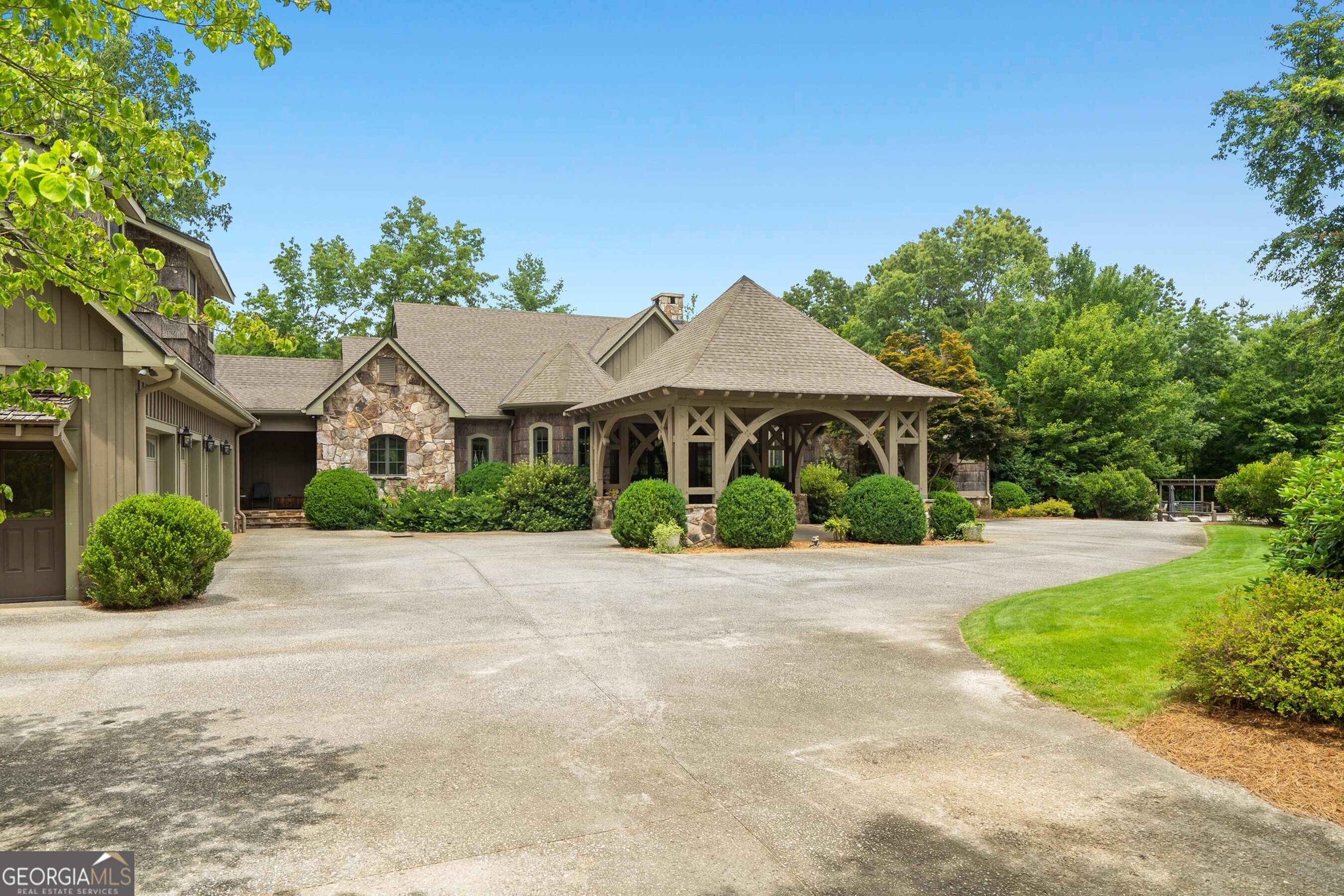 518 Grizzly Ridge Road Lakemont GA 30552