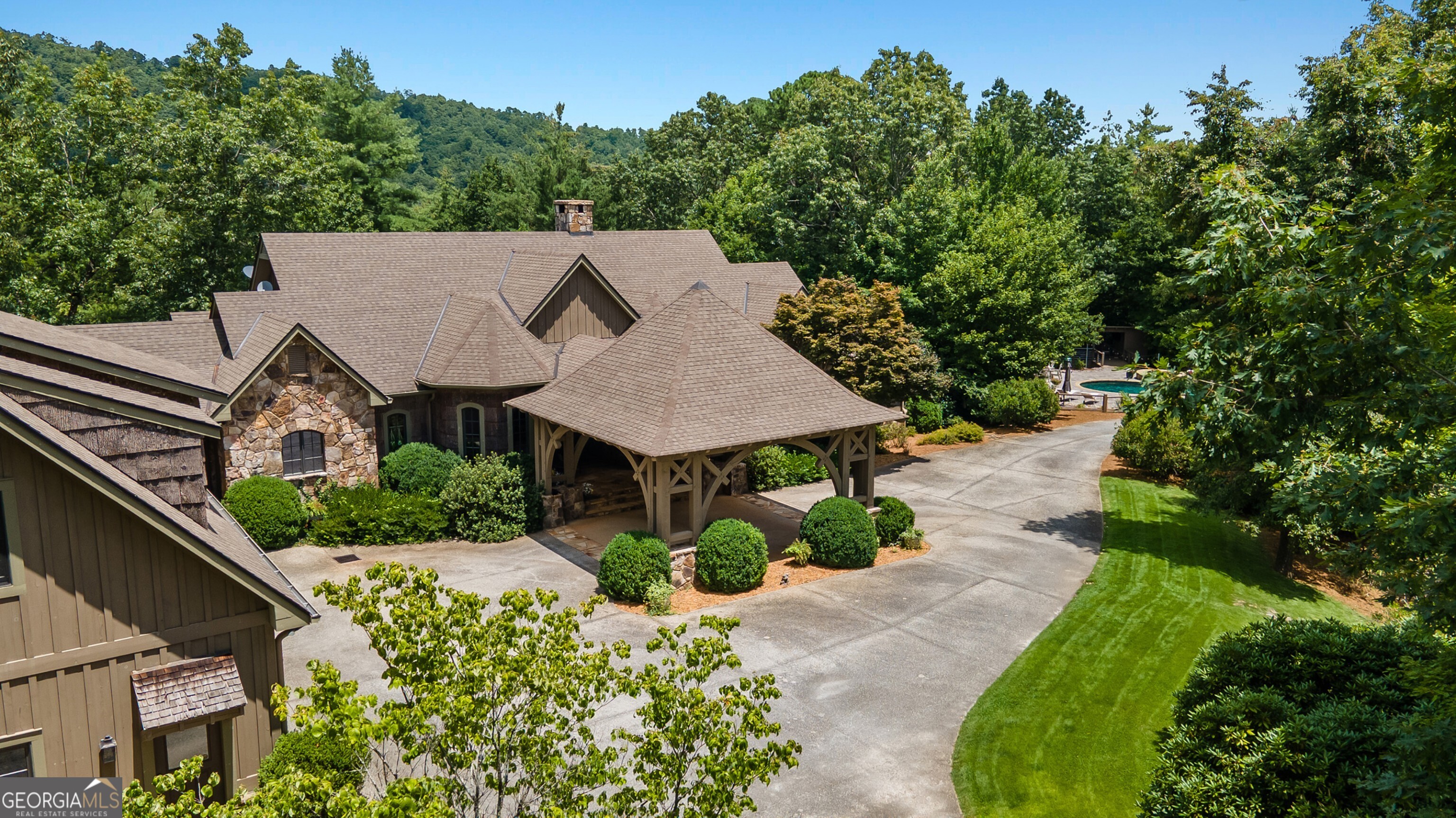 518 Grizzly Ridge Road Lakemont GA 30552