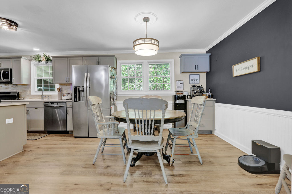 557 Rue Montaigne Stone Mountain GA 30083