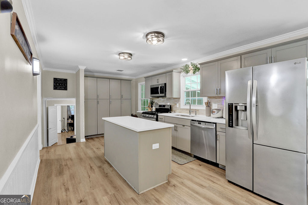 557 Rue Montaigne Stone Mountain GA 30083