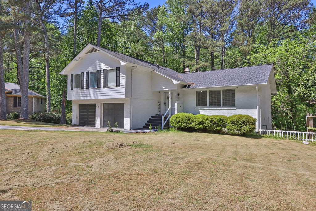 557 Rue Montaigne Stone Mountain GA 30083