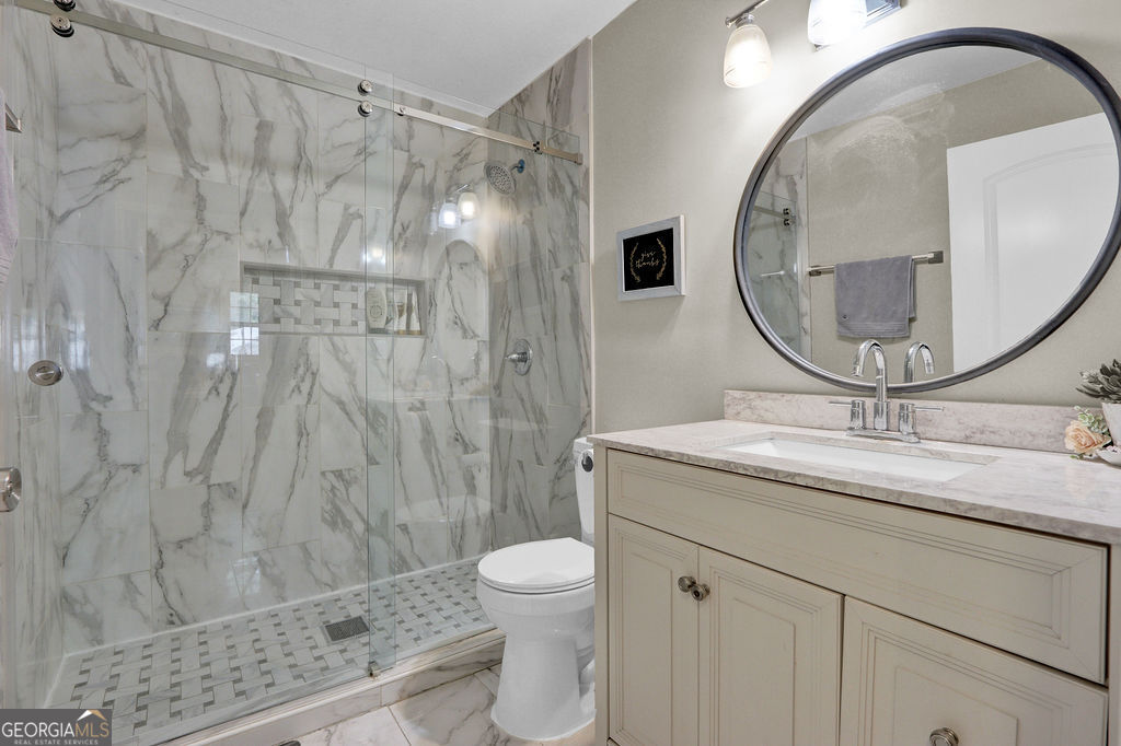 557 Rue Montaigne Stone Mountain GA 30083