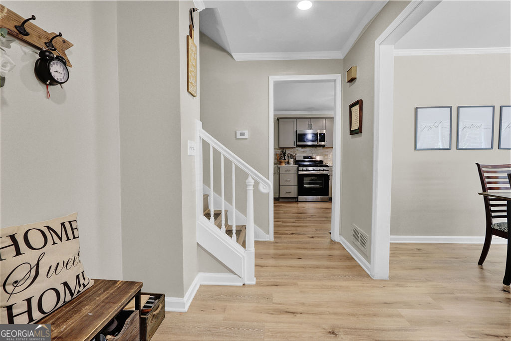 557 Rue Montaigne Stone Mountain GA 30083