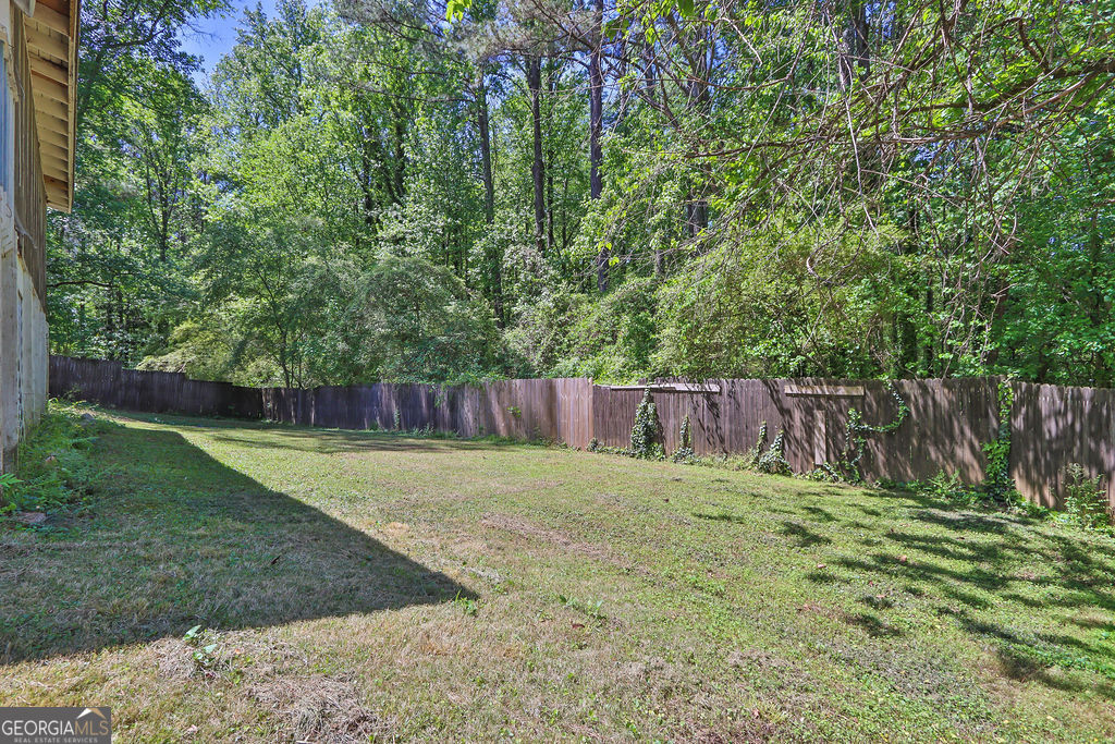557 Rue Montaigne Stone Mountain GA 30083