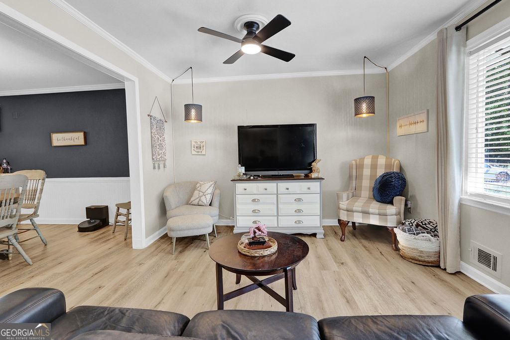 557 Rue Montaigne Stone Mountain GA 30083