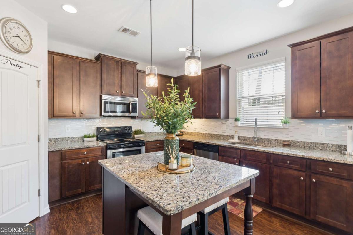 4065 Mcclendon Way Rex GA 30273