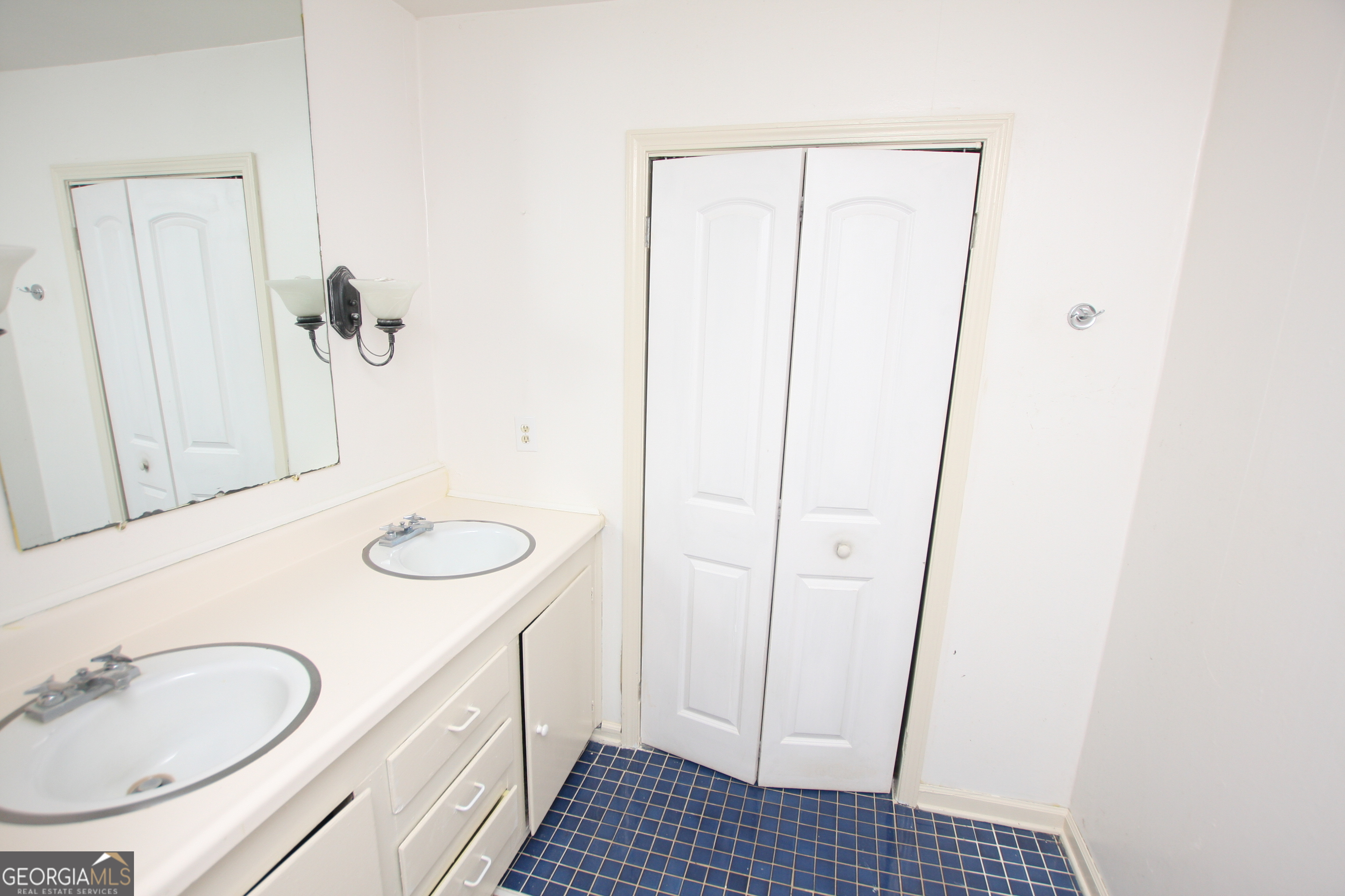 9 River Lane SW Rome GA 30165