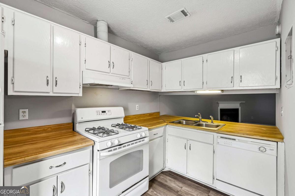 349 W Post Oak Crossing SW Marietta GA 30008
