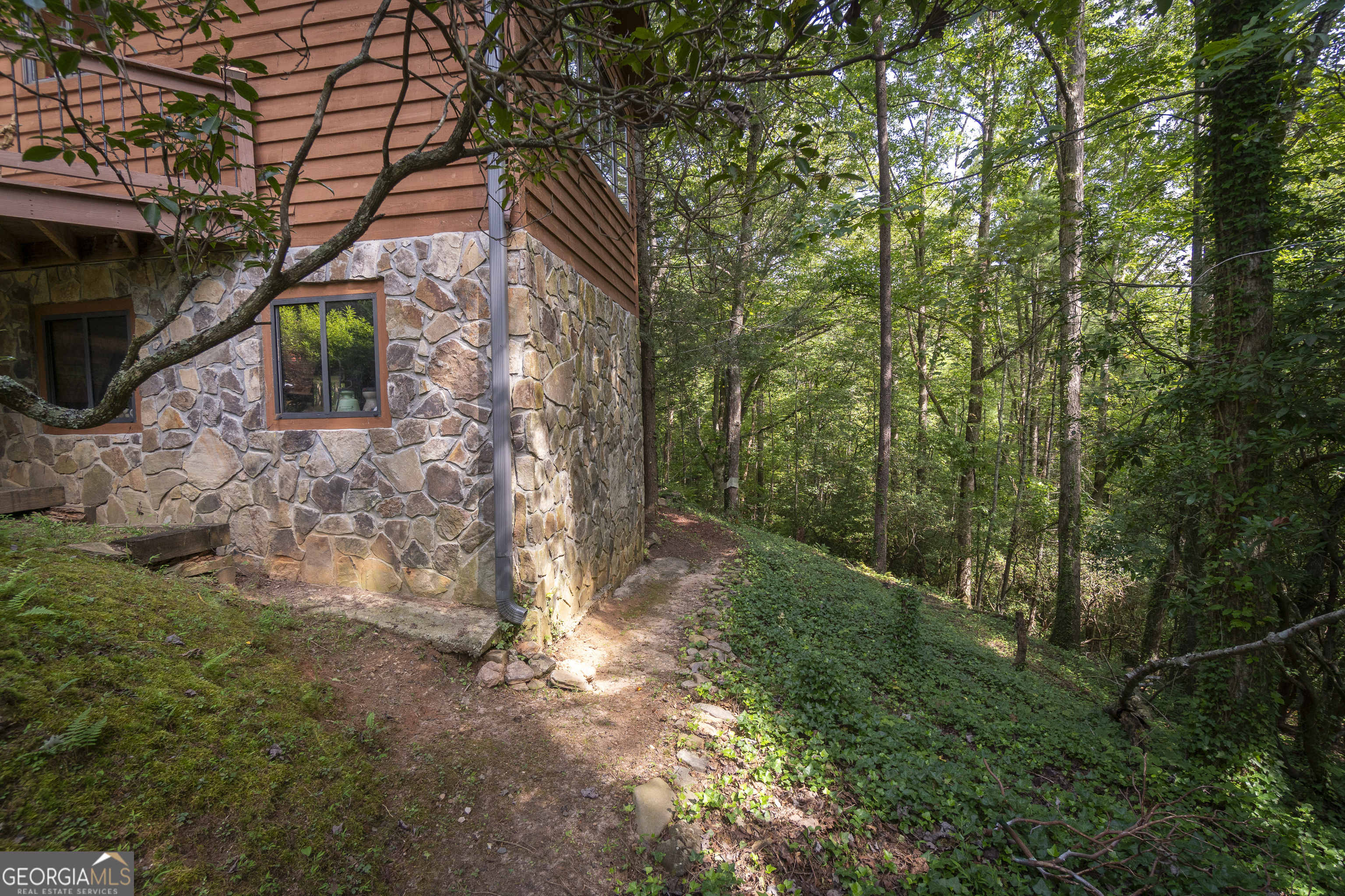 7869 Highway 75 Alt Helen GA 30545