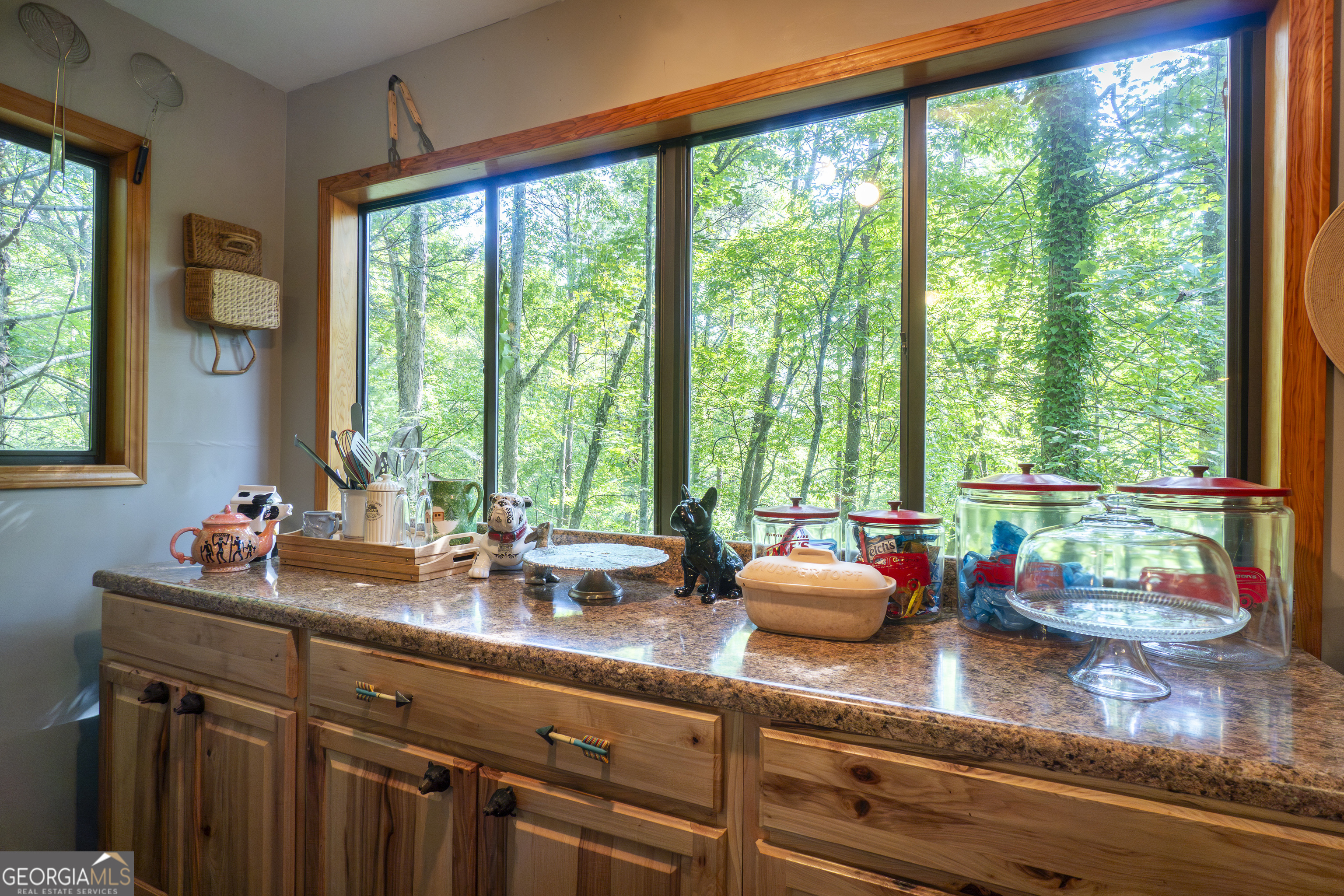 7869 Highway 75 Alt Helen GA 30545