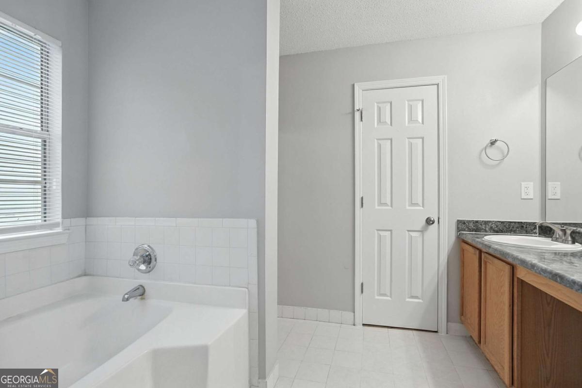 6384 Stonebridge Creek Lane Lithonia GA 30058