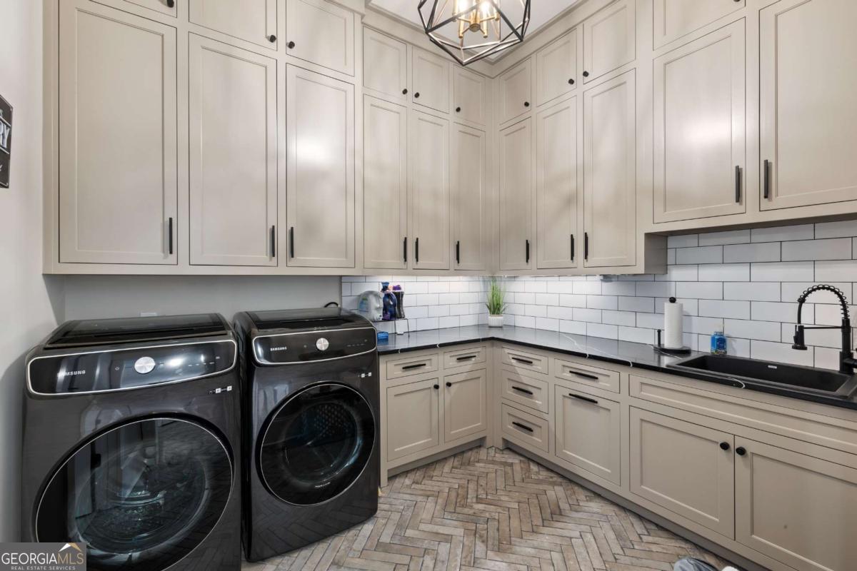 761 Woodvale Point Suwanee GA 30024