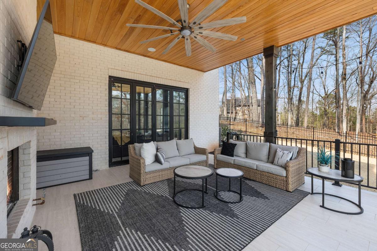 761 Woodvale Point Suwanee GA 30024