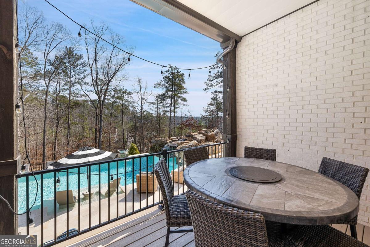 761 Woodvale Point Suwanee GA 30024