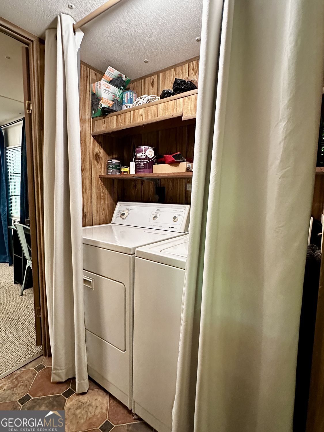 4395 White Oak Drive Hiawassee GA 30546