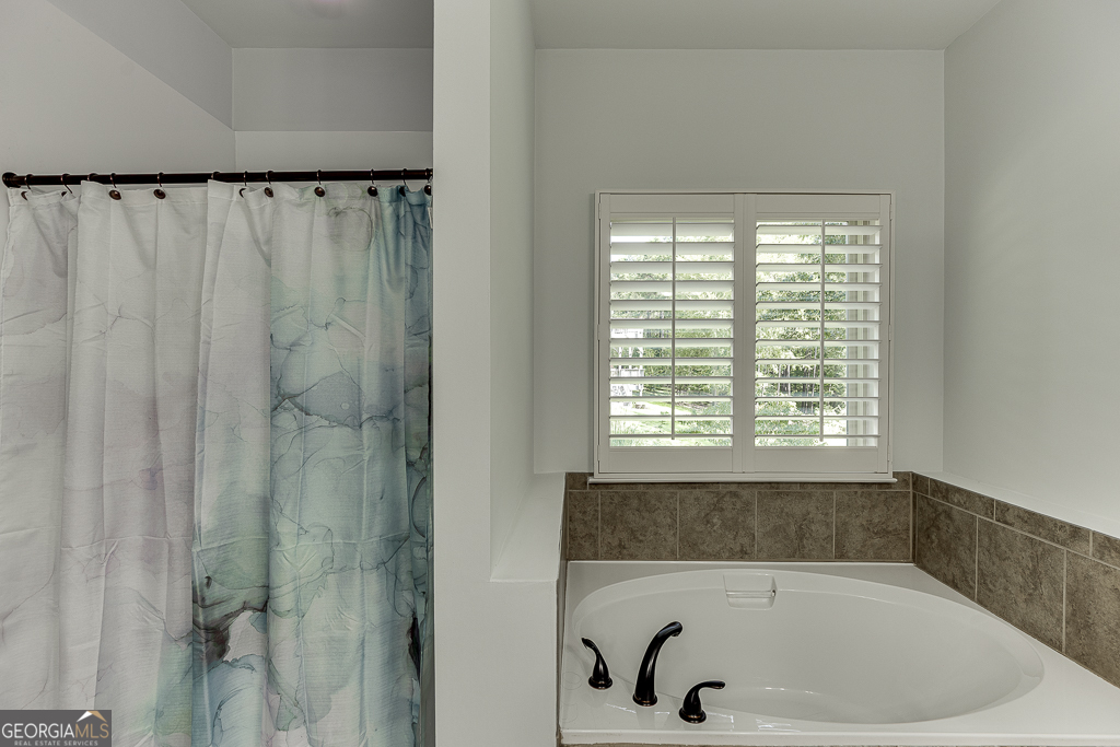 2858 Shadowstone Way Winder GA 30680