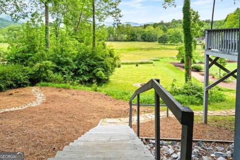 5686 Pine Crest Road Young Harris GA 30582