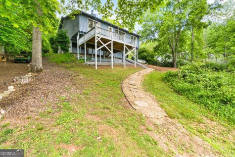 5686 Pine Crest Road Young Harris GA 30582