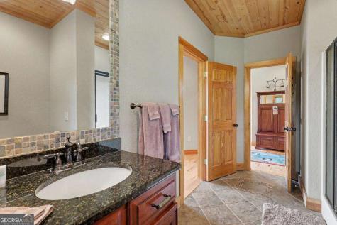 575 Longview Drive Hayesville NC 28904