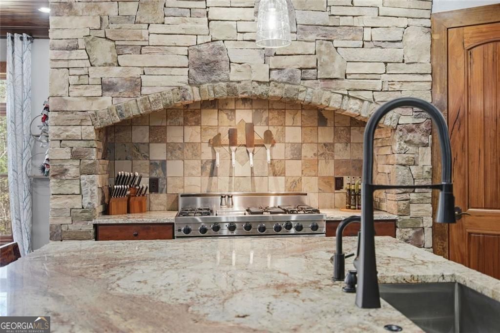 124 Wilderness Way Ellijay GA 30536