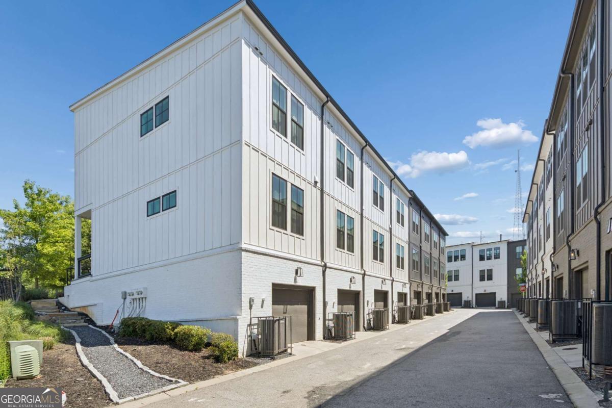 913 Brees Court Atlanta GA 30318