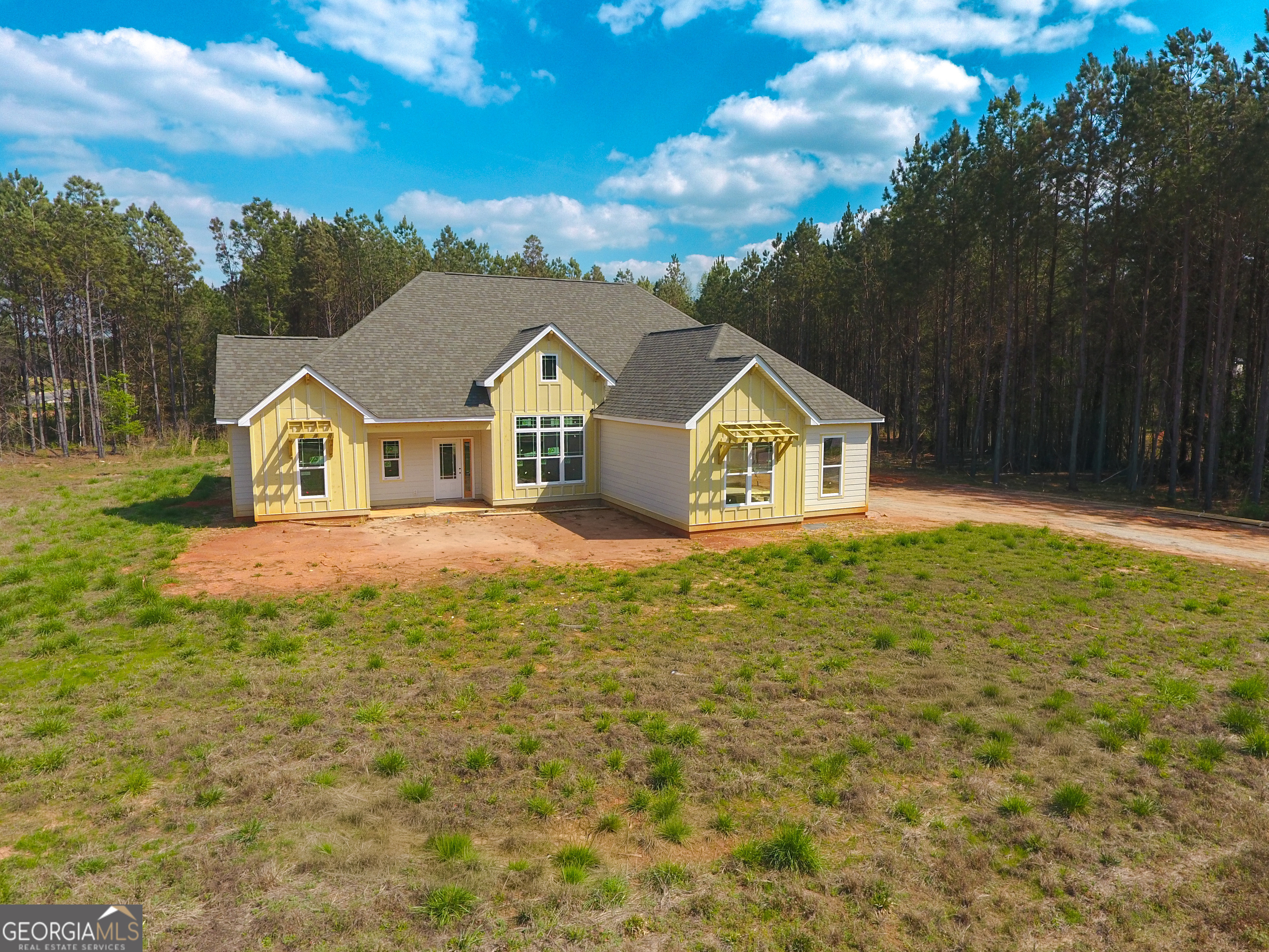 41 Commanche Circle Williamson GA 30292