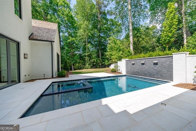 2983 Habersham Court NW Atlanta GA 30305
