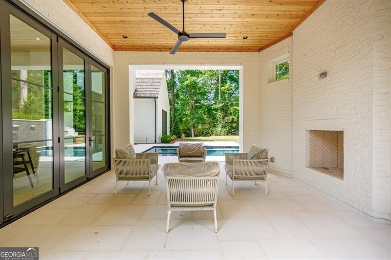 2983 Habersham Court NW Atlanta GA 30305