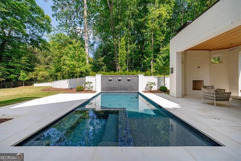 2983 Habersham Court NW Atlanta GA 30305