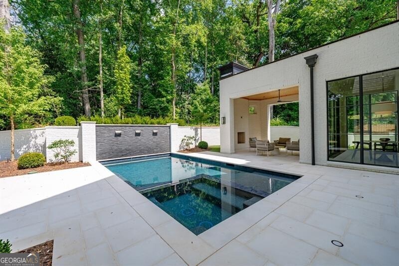 2983 Habersham Court NW Atlanta GA 30305