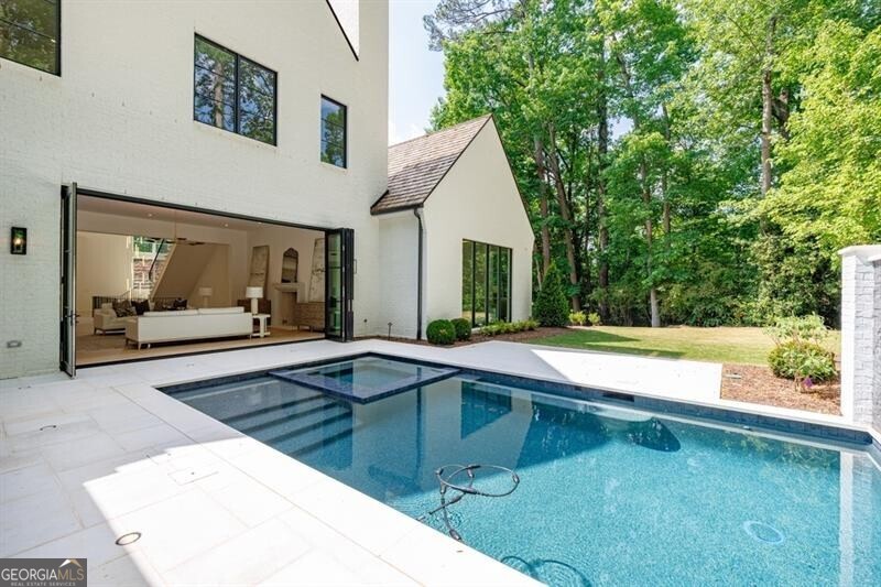 2983 Habersham Court NW Atlanta GA 30305