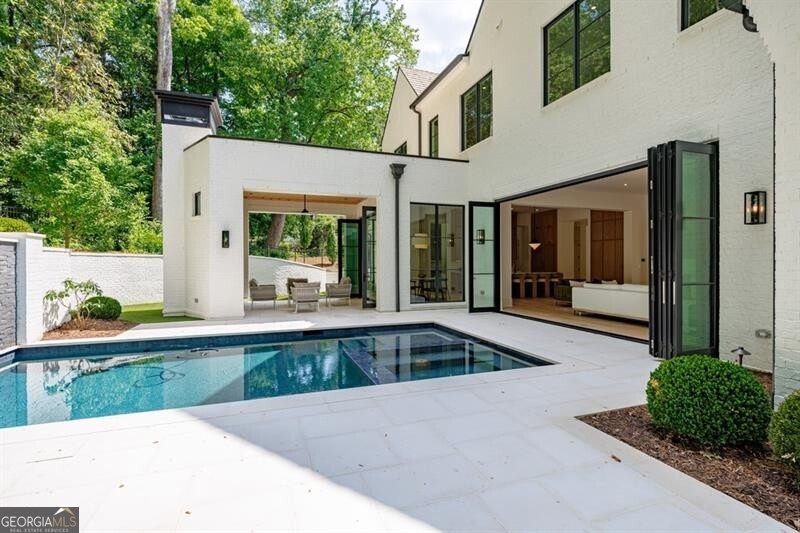 2983 Habersham Court NW Atlanta GA 30305