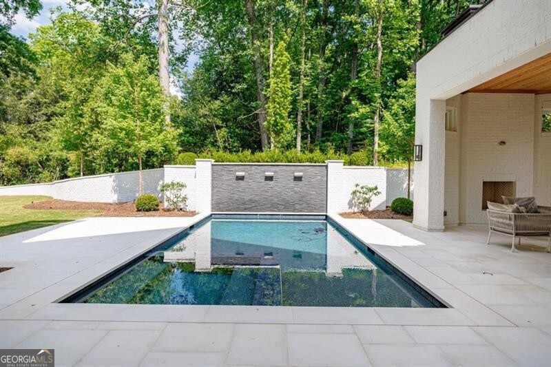 2983 Habersham Court NW Atlanta GA 30305