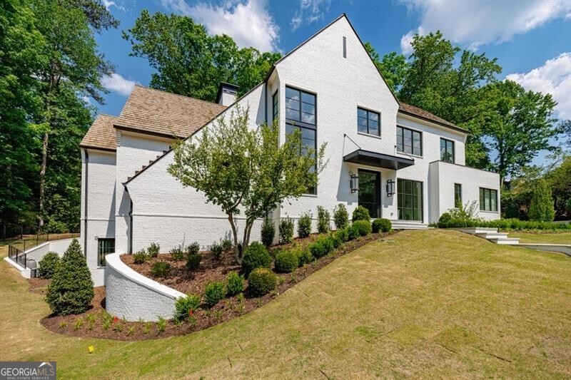 2983 Habersham Court NW Atlanta GA 30305