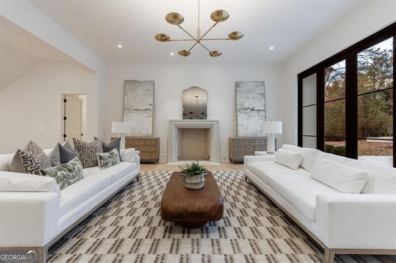 2983 Habersham Court NW Atlanta GA 30305