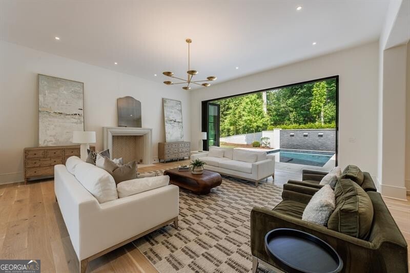 2983 Habersham Court NW Atlanta GA 30305