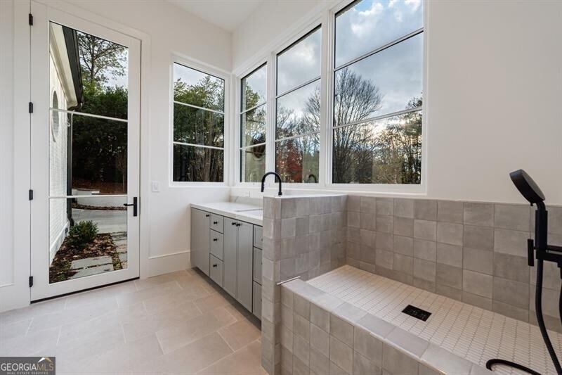 2983 Habersham Court NW Atlanta GA 30305