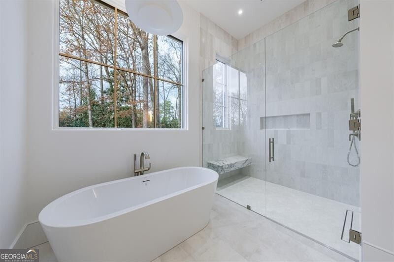 2983 Habersham Court NW Atlanta GA 30305