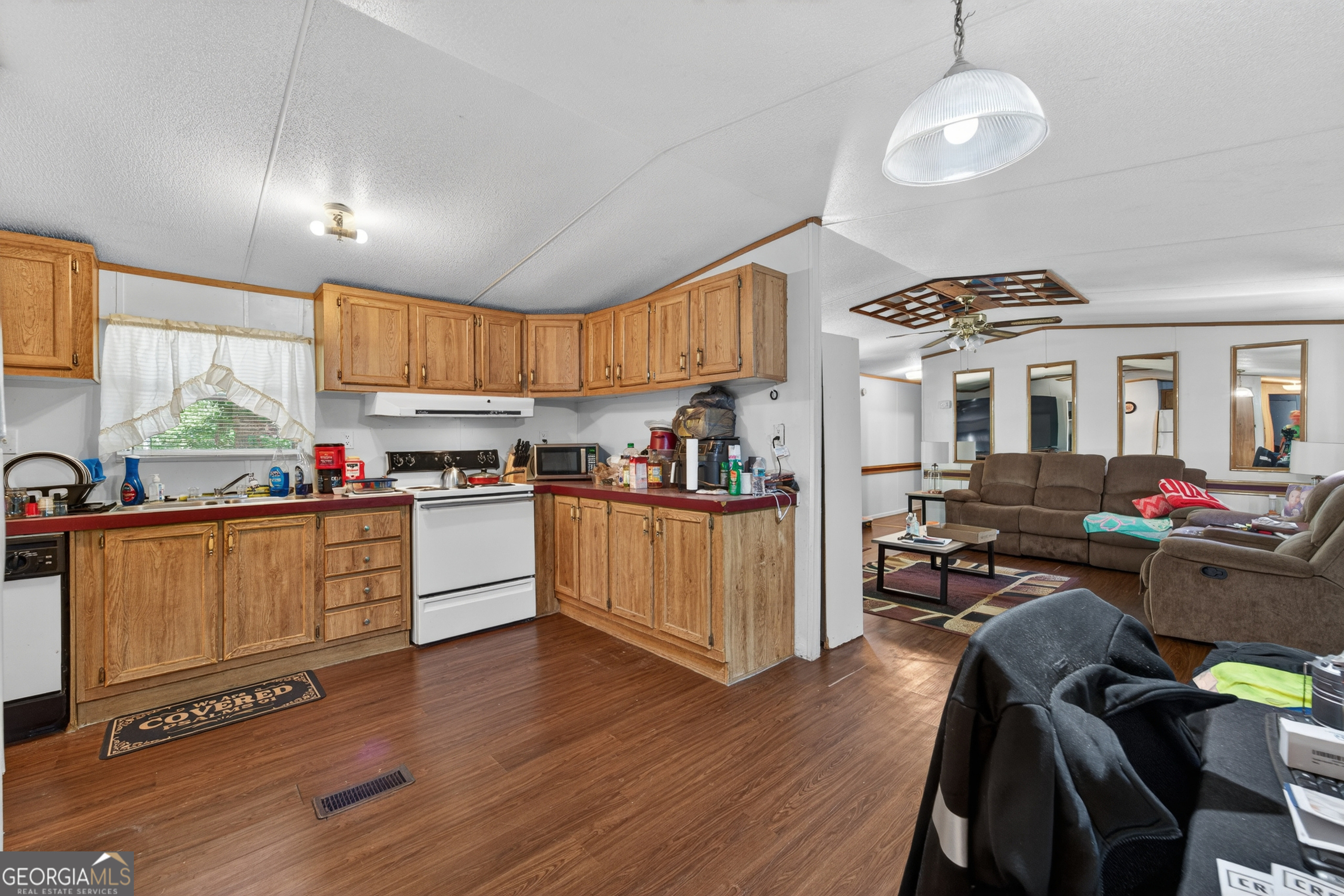 1945 Blackwell Street Waycross GA 31503